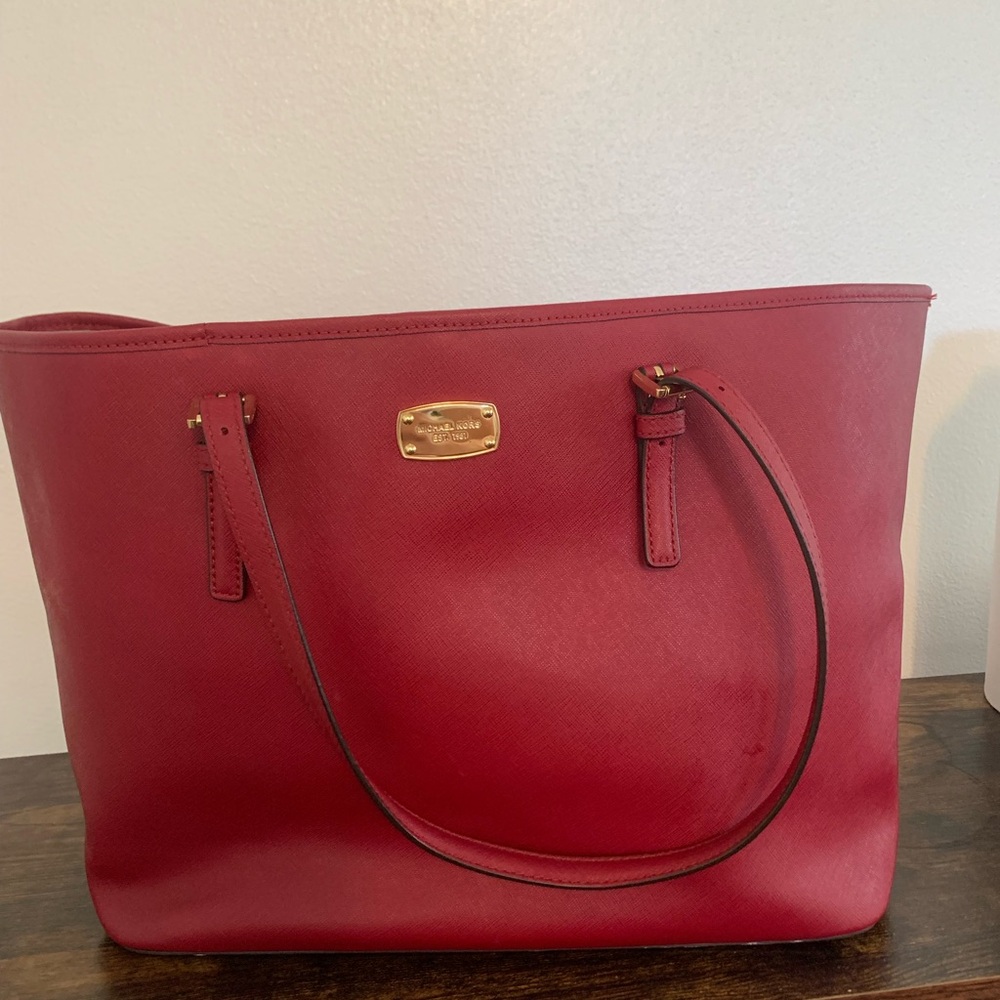 Micheal Kors red purse